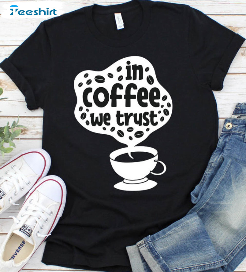 Doorzichtig Het Bungalow In Coffee We Trust Shirt, Trending Short Sleeve Unisex Hoodie