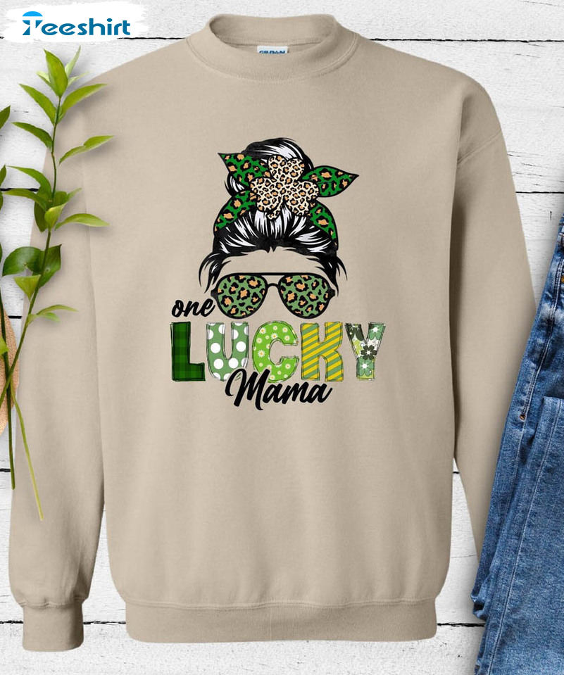 One Lucky Mama St Patricks Day Shirt, Shamrock Mom Crewneck Unisex T-shirt