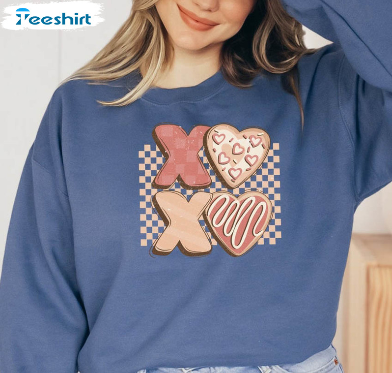 Xoxo Valentines Day Sweatshirt, Vintage Crewneck Unisex T-shirt