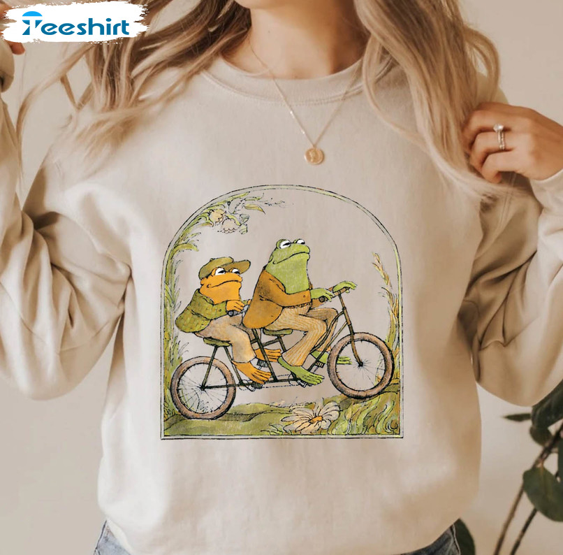 Cute Frog And Toad Sweatshirt , Vintage Classic Book Unisex Hoodie Hoodie