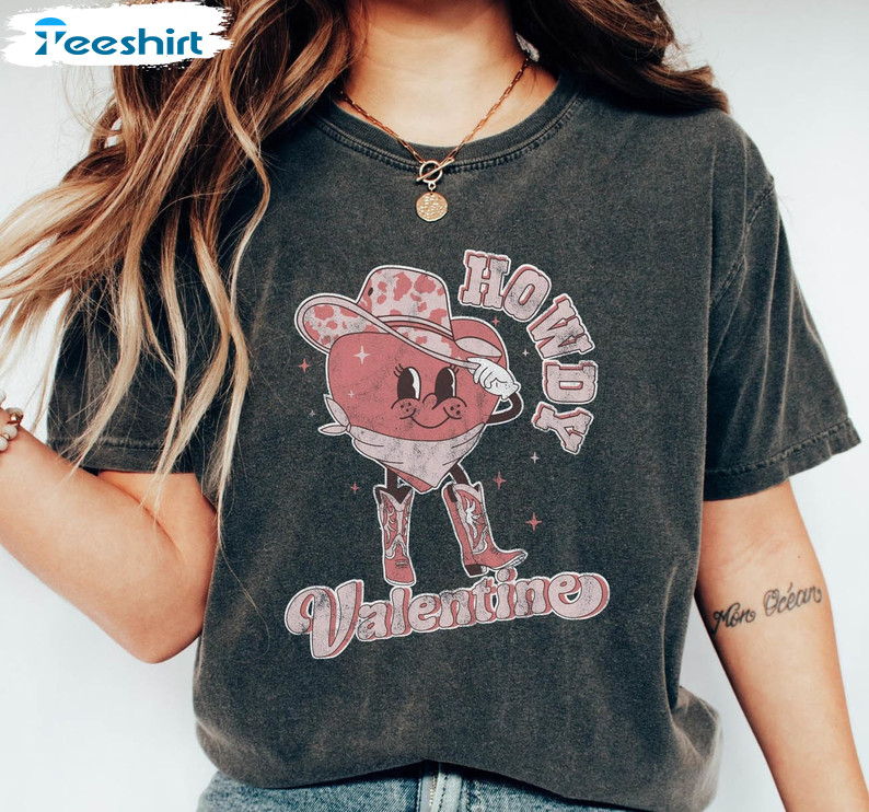Howdy Valentine Shirt, Retro Cowboy Heart Valentine Long Sleeve Unisex T-shirt