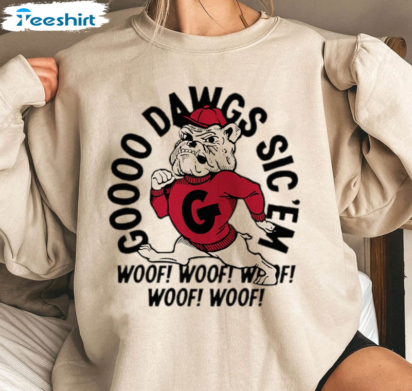 Go Dawgs Shirt , Vintage Georgia Go Dawgs Footbball Unisex Hoodie Crewneck