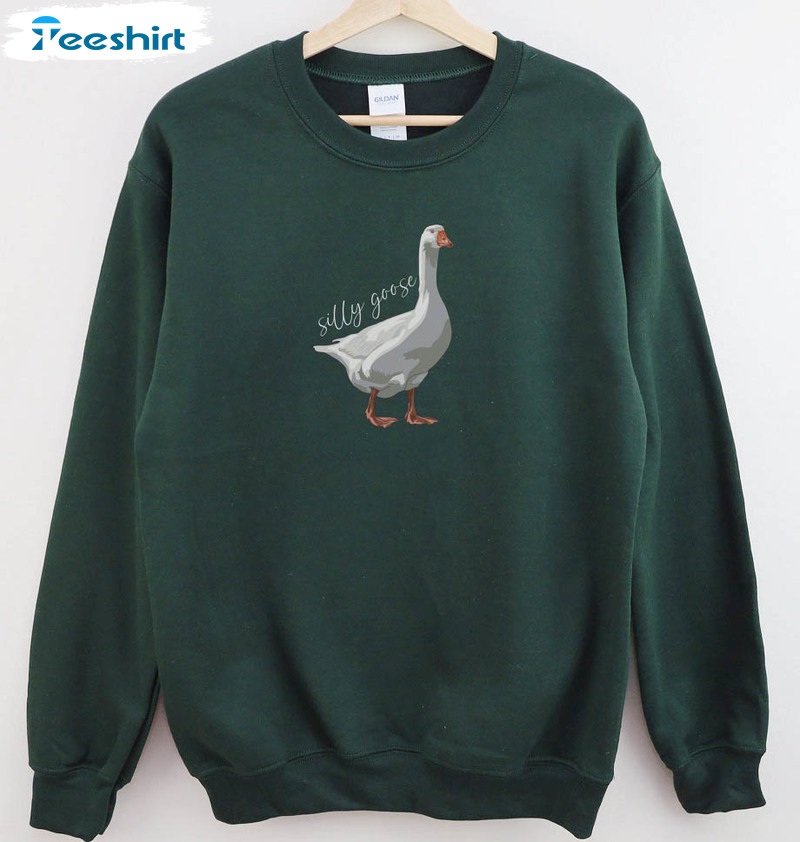 Silly Goose Sweatshirt, Funny Trending Short Sleeve Unisex T-shirt