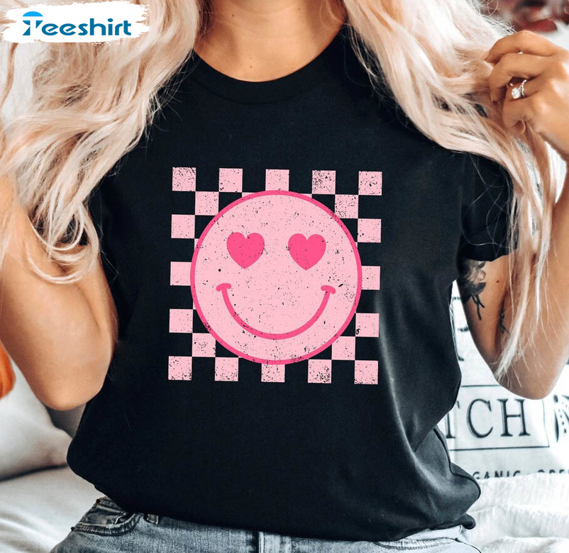 Pink Smiley Face Shirt, Valentine Long Sleeve Unisex T-shirt
