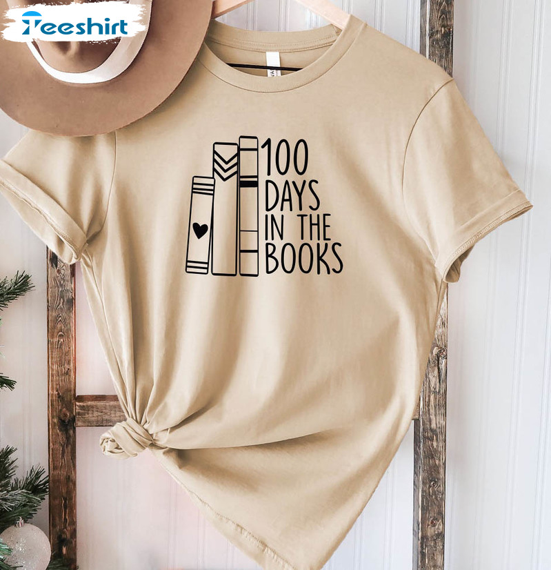 100 Days In The Books Cute Shirt, Vintage Book Lover Long Sleeve Unisex T-shirt