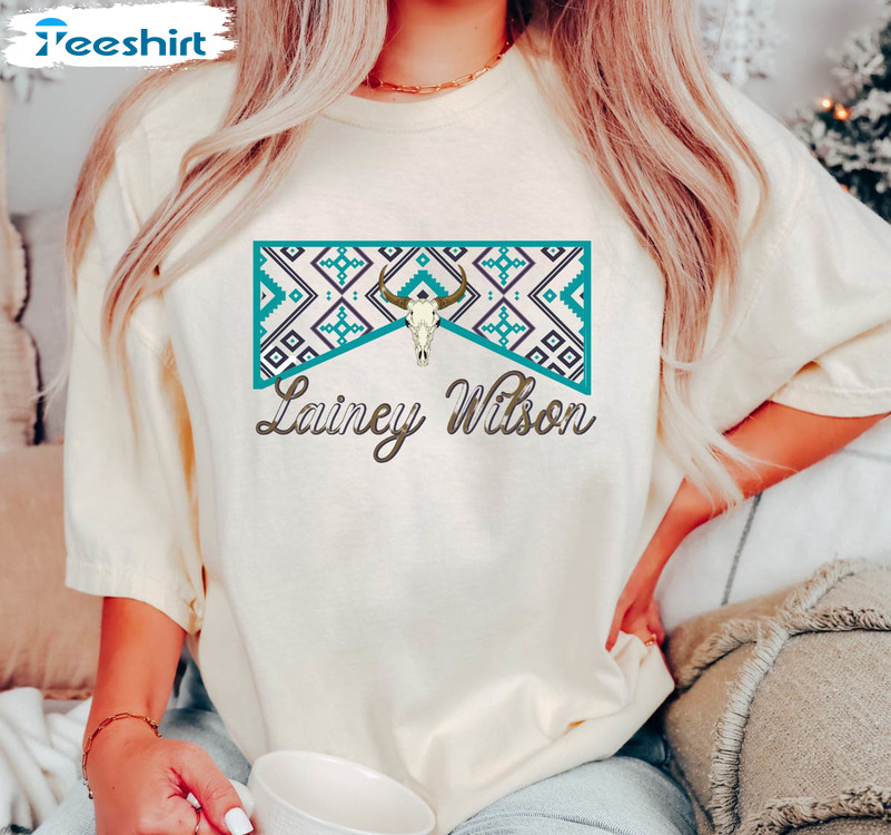 Lainey Wilson Shirt, Heart Like A Truck Country Music Short Sleeve Unisex Hoodie
