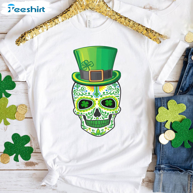 Skull St Patrick's Day Shirt, Shamrock Vintage Long Sleeve Unisex T-shirt