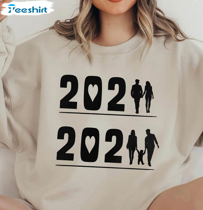 Mama To Be In 2023 Shirt, Pregnancy Announcement Long Sleeve Unisex Hoodie