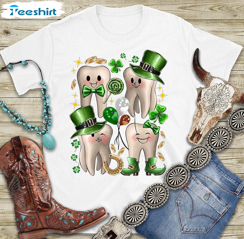 St Patrick's Dentist Funny Shirt, Lucky Tooth Dental Hygienist Irish Crewneck Unisex T-shirt