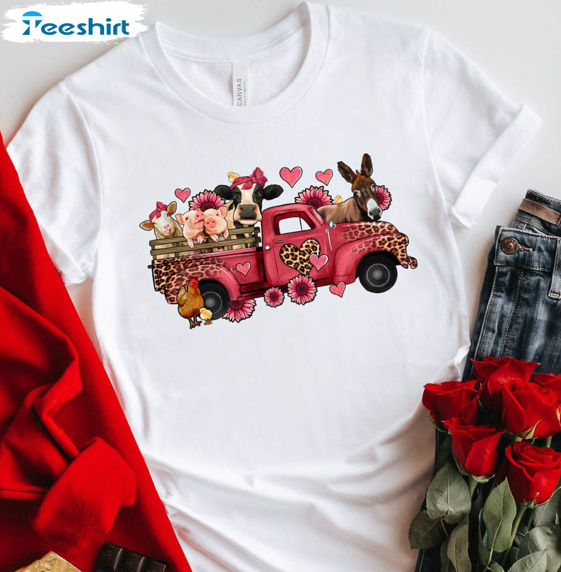 Valentine's Day Farm Truck Funny Shirt, Loads Of Howdy Farm Sweater Crewneck