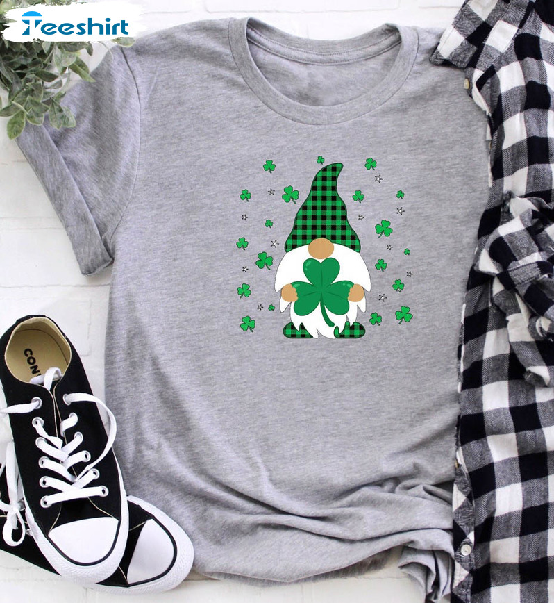 St Patrick's Day Gnome Shirt, Shamrock Irish Short Sleeve Crewneck