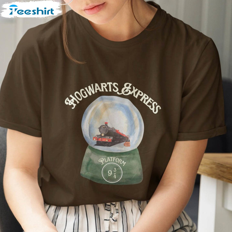 Hogwarts Express Snow Globe Shirt,Wizard Train Unisex T-shirt Crewneck