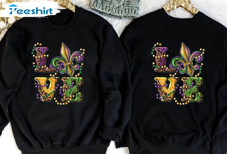 Mardi Gras Love Sweatshirt, Mardi Gras Flower De Lis Unisex Hoodie Long Sleeve