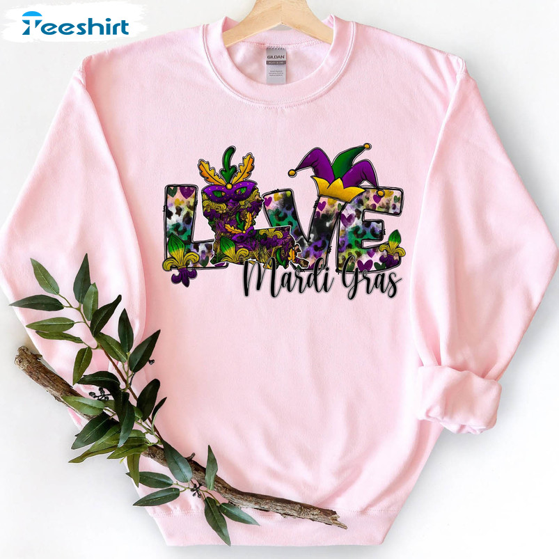 Love Mardi Gras Sweatshirt, Fat Tuesday Short Sleeve Crewneck