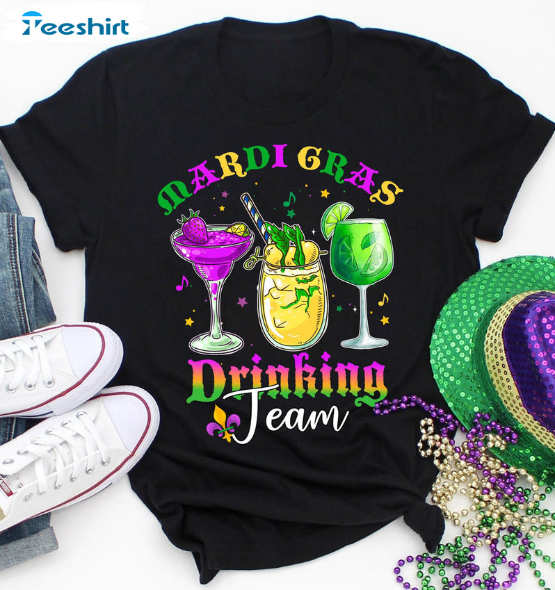 Mardi Gras Drinking Team Funny Shirt, Wine Mardi Gras Drinking Short Sleeve Sweater