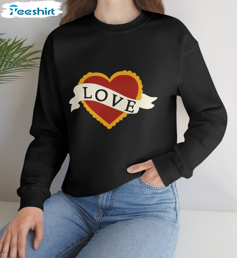 Love Hearts Vintage Shirt, Valentines Day Unisex T-shirt Long Sleeve