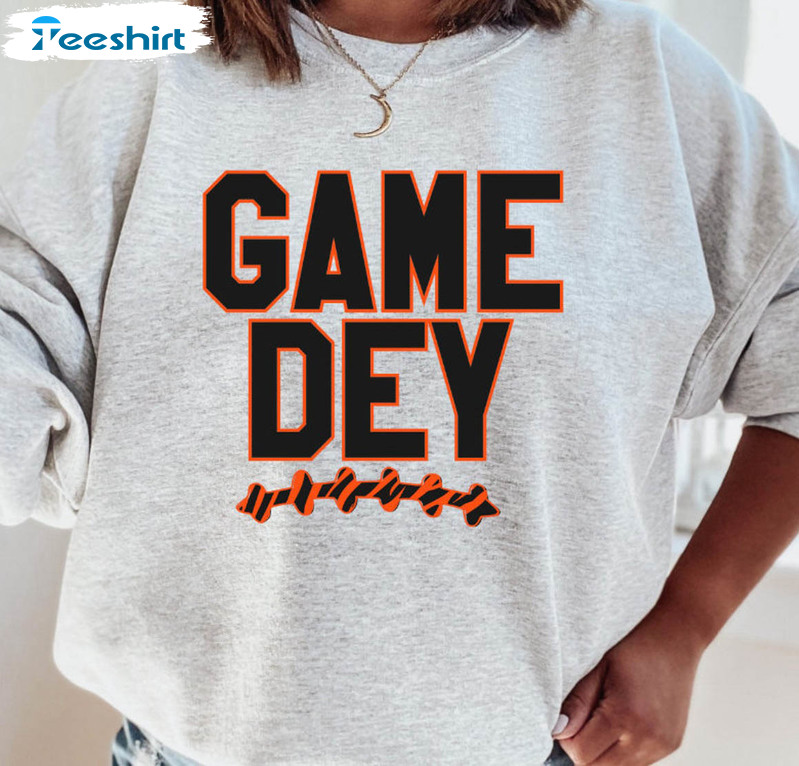 Cincinnati Football Sweatshirt, Vintage Game Dey Bengals Unisex Hoodie Crewneck