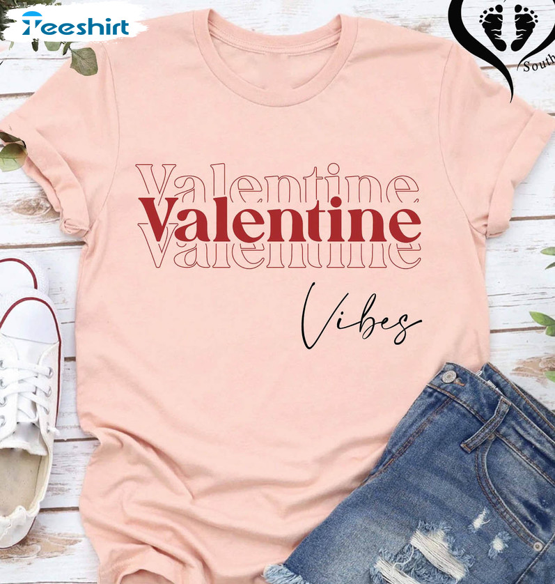 Valentine Vibes Trendy Shirt, Vintage Tee Tops Short Sleeve