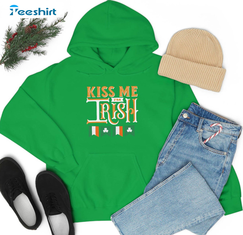 Kiss Me I'm Irish Trending Shirt, Shamrock St Patricks Day Long Sleeve Sweater