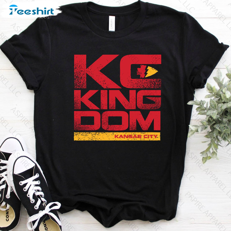 Welcome To The Kingdom Arrowhead Red Vintage T-Shirt