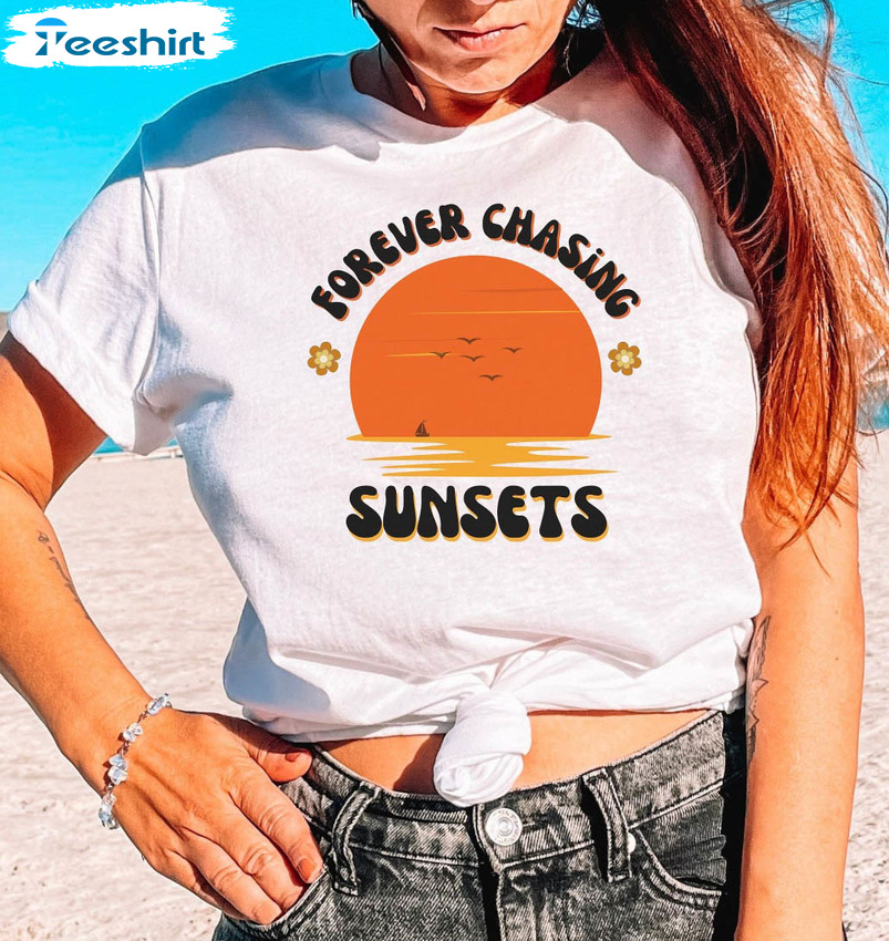 Forever Chasing Sunsets Vintage Sweatshirt, Trendy Summer Short Sleeve Crewneck