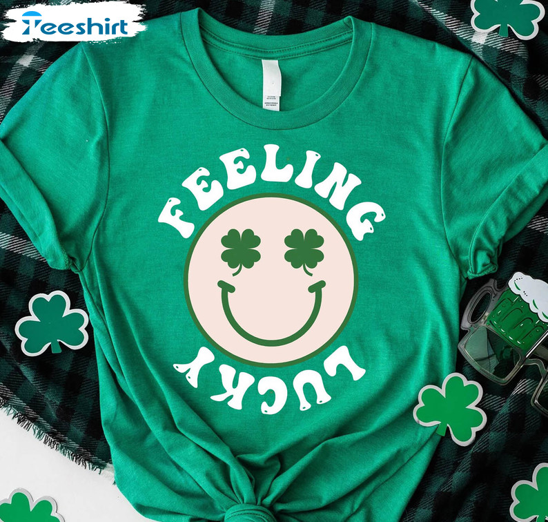 St Patricks Day Shirt, Feeling Lucky Smiley Face Crewneck Unisex Hoodie