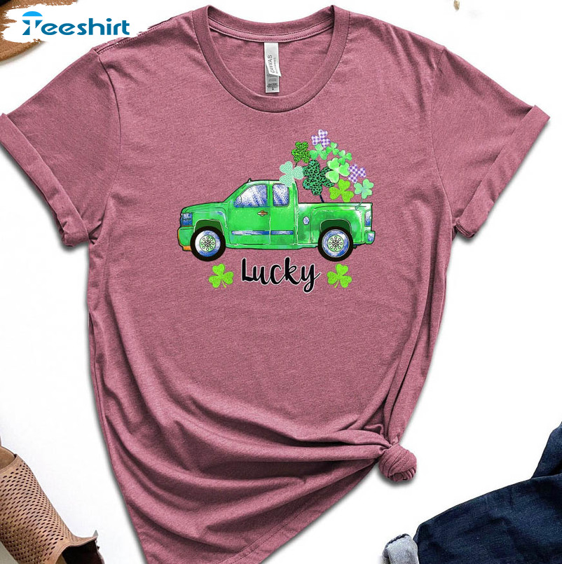 Lucky Truck Cute Shirt, Vintage Shamrock St Patricks Day Crewneck Unisex T-shirt