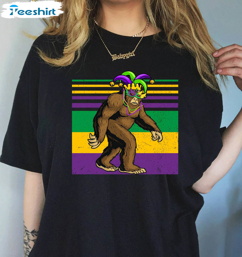 Mardi Gras Bigfoot With Beads Necklace Shirt, Fat Tuesday Short Sleeve Long Sleeve