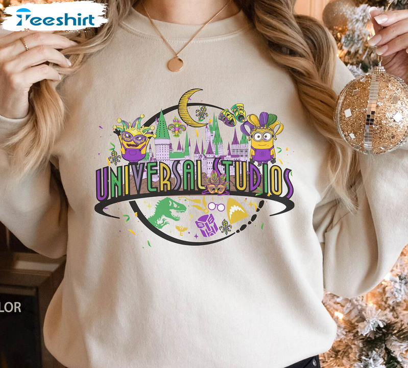 Universal Studios Mardi Gras Sweatshirt , Minions Mardi Gras Unisex T-shirt Short Sleeve