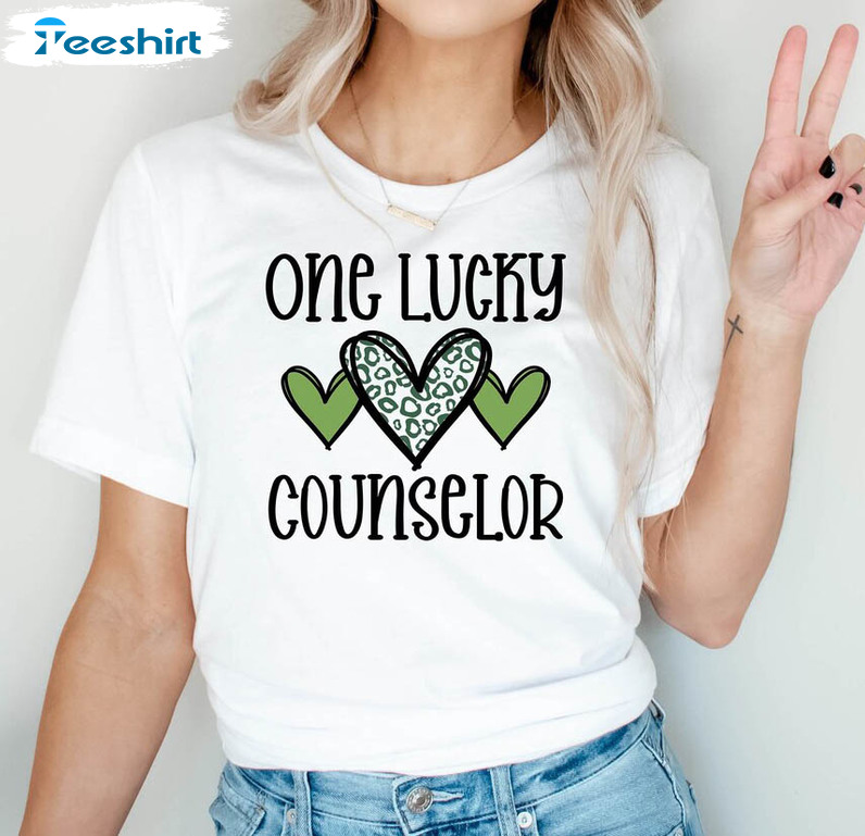 School Counselor St Patricks Day Shirt, Trending One Lucky Counselor Tee Tops Long Sleeve