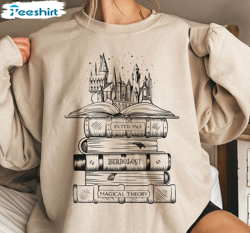 Wizard Castle Book Lover Trendy Shirt, Vinatge Hp Short Sleeve Crewneck