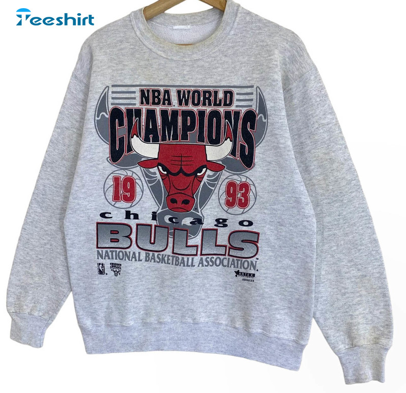bulls vintage sweater