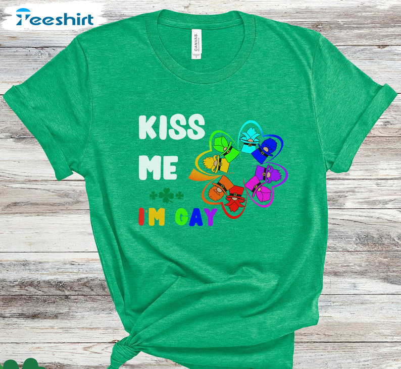 Kiss Me I'm Gay St. Patrick's Day Shirt, Lucky Shamrock Unisex T-shirt Long Sleeve