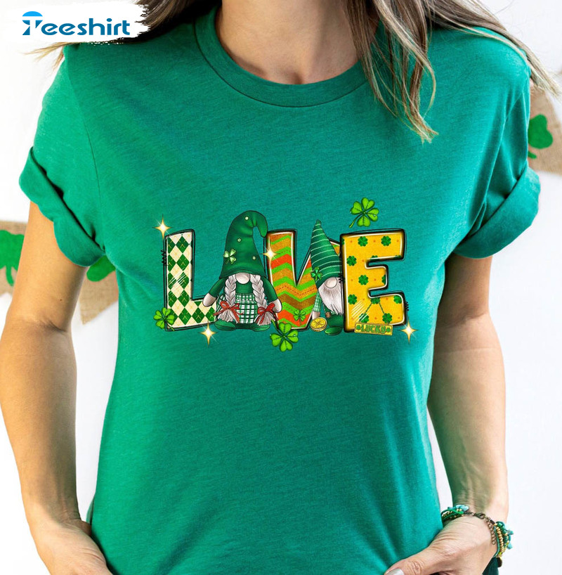 Love Patrick Day Gnomes Shirt, Shamrock Lucky Lips Four Leaf Clover Tee Tops Long Sleeve