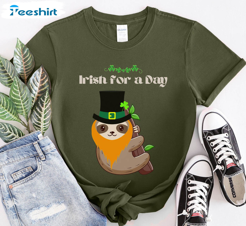 St Patrick Day Sloth Cute Shirt, St Patricks Day Sloth Lover Hoodie Short Sleeve