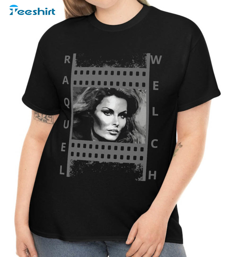 Raquel Welch Iconic Shirt, Hollywood Beauty Raquel Welch Unisex Hoodie Long Sleeve