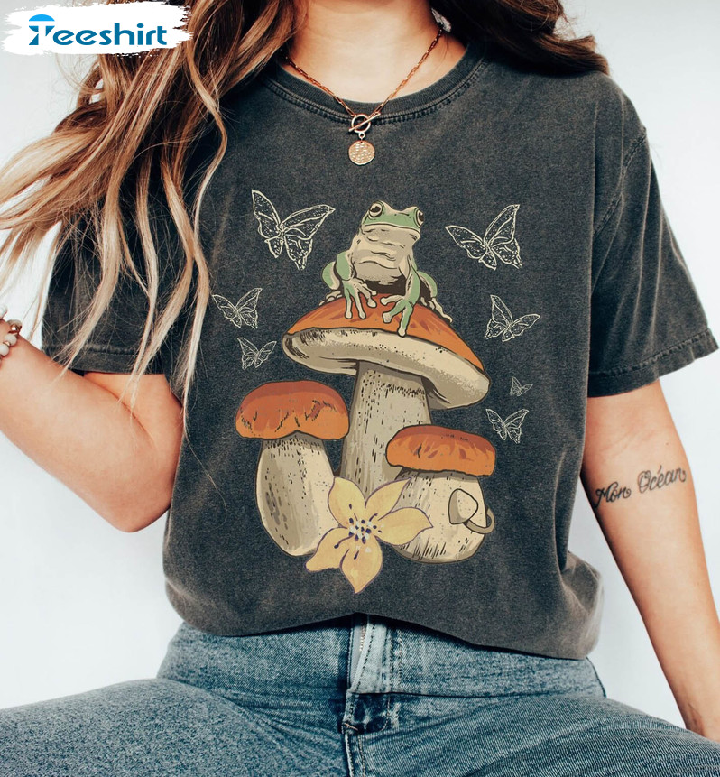Cottagecore Mushroom Shirt , Goblincore Frog With Butterflies Botanical Short Sleeve Sweater
