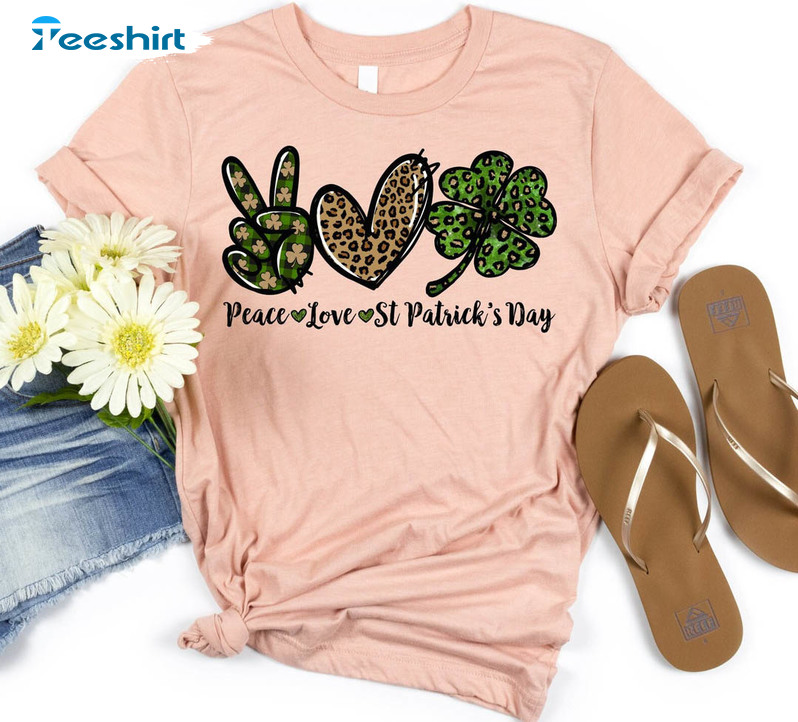 Peace Love St Patricks Day Trendy Shirt, Leopard Shamrock Short Sleeve Tee Tops