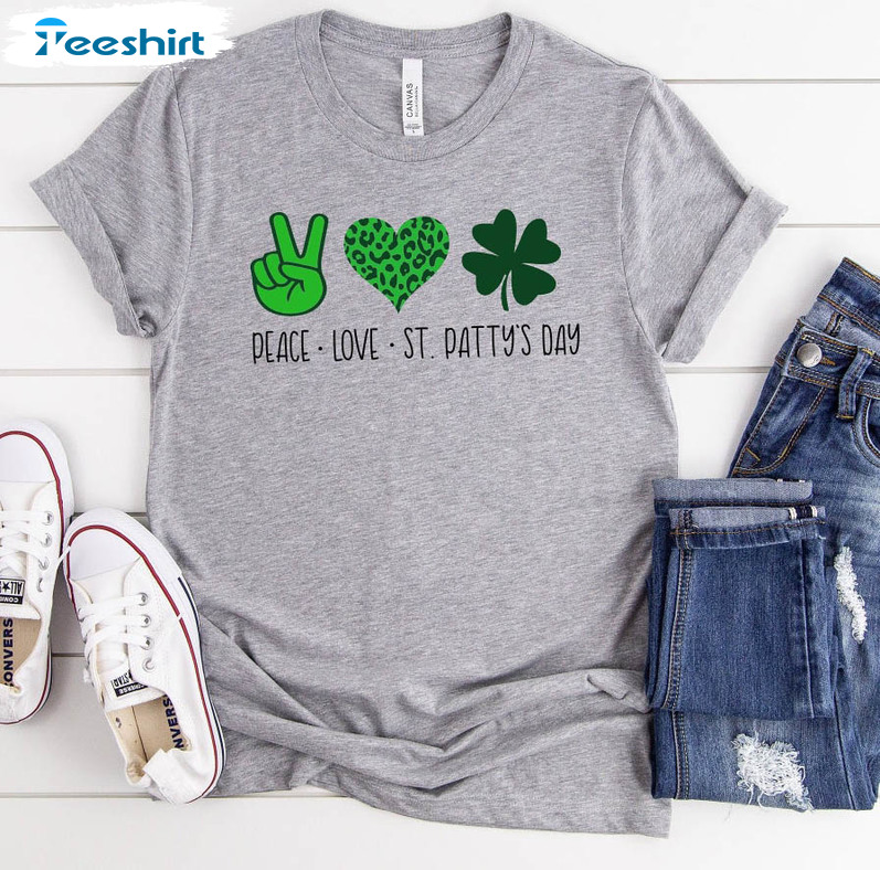 Peace Love St Patrick's Day Shirt, Trendy Shamrock Leopard Unisex T-shirt Long Sleeve