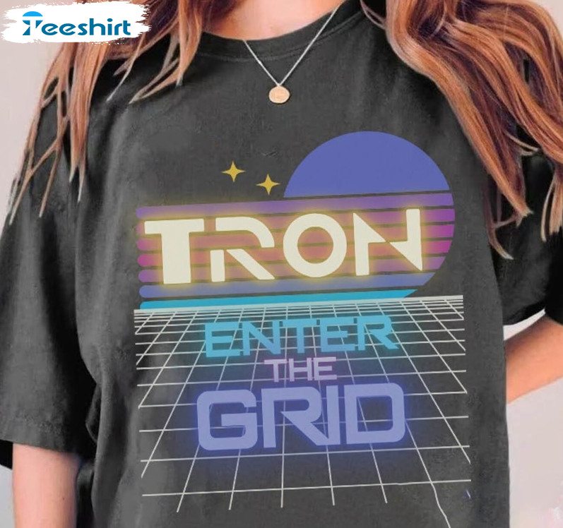 Enter The Grid Tron Shirt, Disney Tron Lightcylce Run Ride Trendy Crewneck Short Sleeve