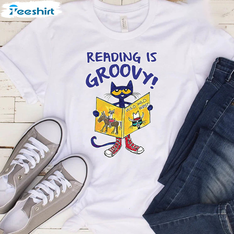 Reading Is Groovy Cool Cat Shirt, Trendy Autism Awareness Sweatshirt Unisex T-shirt