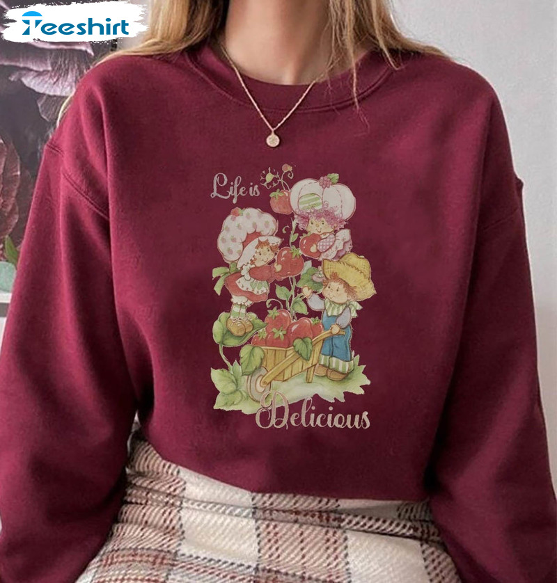 Life Is Delicious Funny Shirt, Vintage Strawberry Sweatshirt Unisex Hoodie