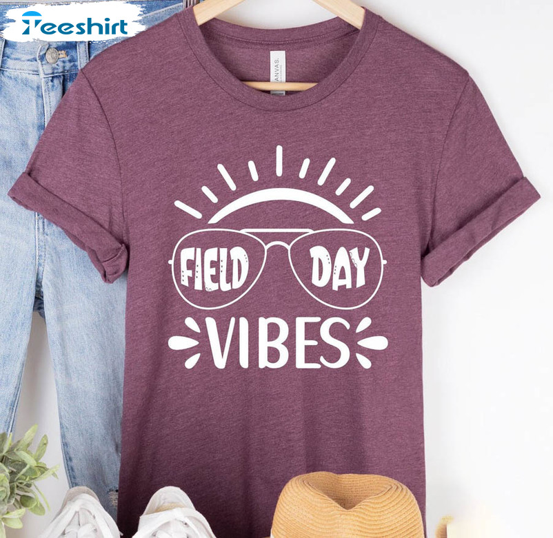 Field Day Vibes Trendy Shirt, Field Day End Of School Long Sleeve Unisex T-shirt