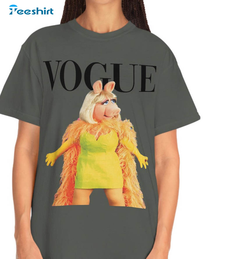 Vogue Miss Piggy Vintage Shirt, Trendy Unisex Hoodie Long Sleeve