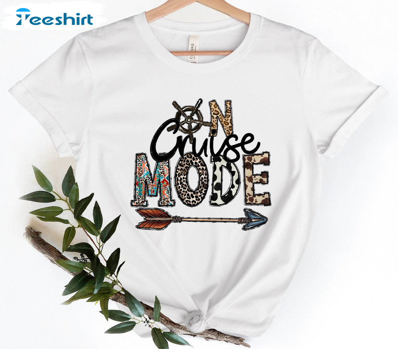 Cruise Mode On Trendy Shirt, Cruise Squad Short Sleeve Sweatshirt