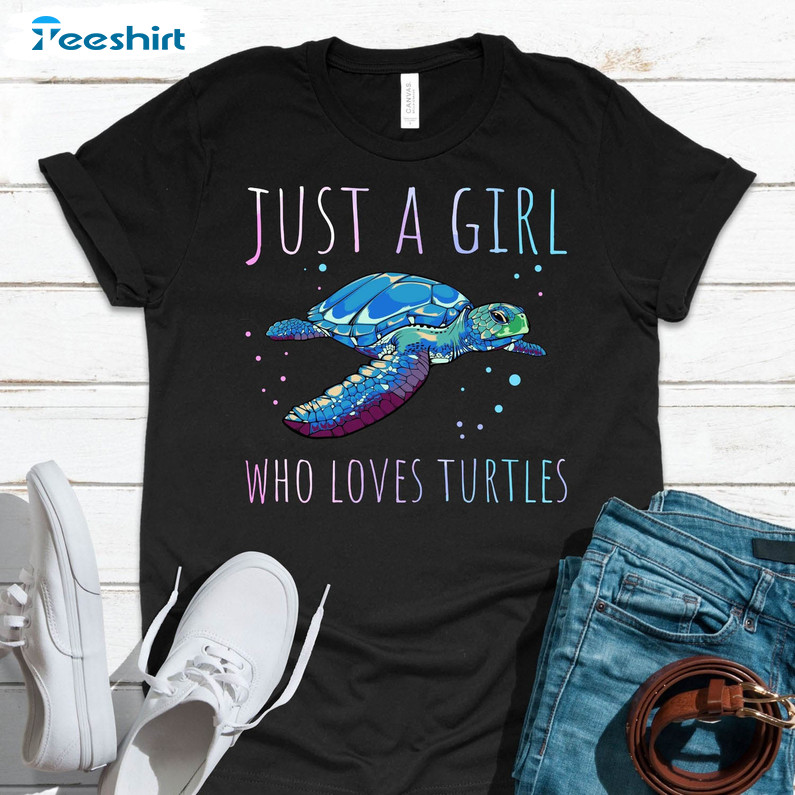 Just A Girl Who Loves Turtles Lover Vintage Shirt, Ocean Wild Reptiles Shell Waves Aqua Swim Holiday Long Sleeve Sweater