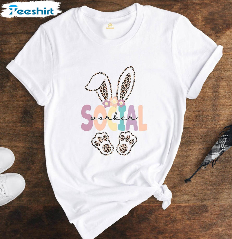 Social Worker Easter Cute Shirt, Leopard Easter Bunny Sweatshirt Unisex T-shirt