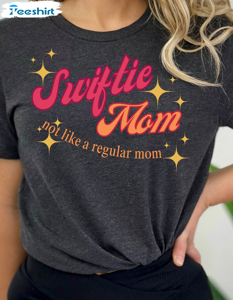 Swiftie Mom Shirt, Cute Mother Day Unisex Hoodie Long Sleeve