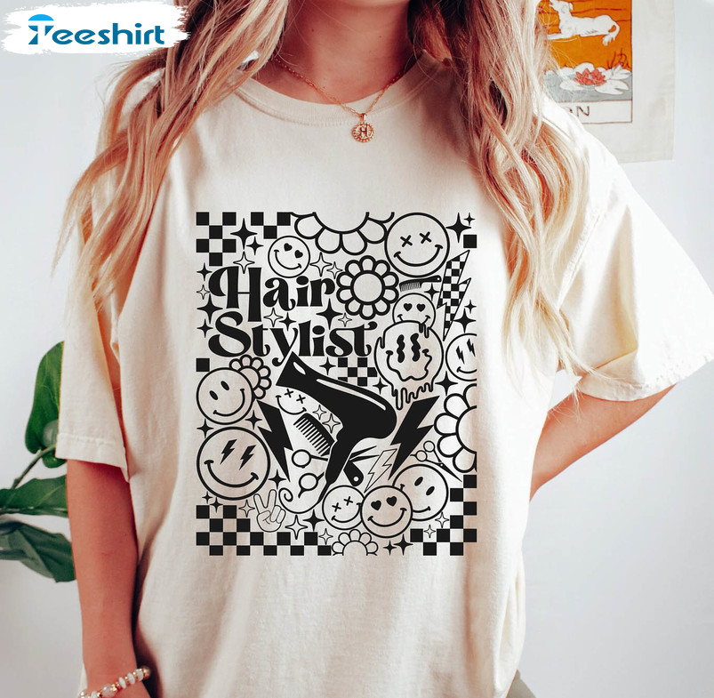 Retro Hairstylist Shirt, Cosmetologist Trendy Short Sleeve Crewneck