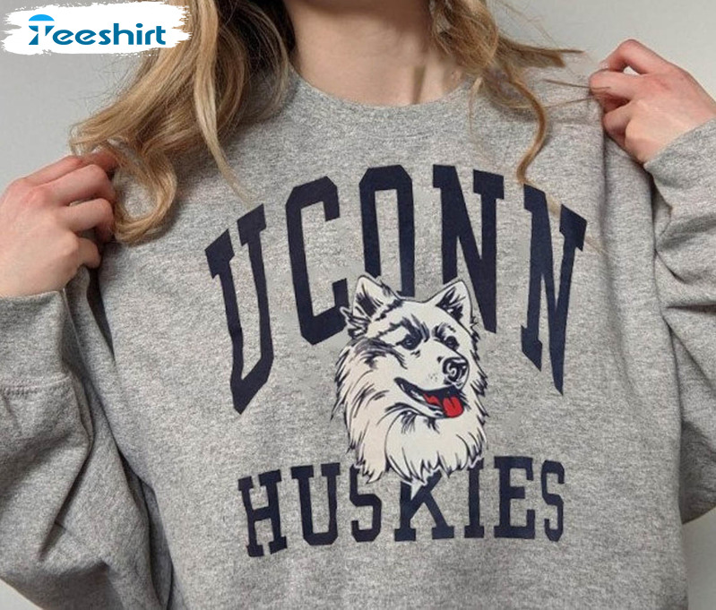 Vintage Uconn Huskies Sweatshirt, Basketball Trendy Unisex T-shirt Short Sleeve